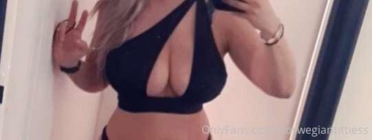 New bikini top 👙