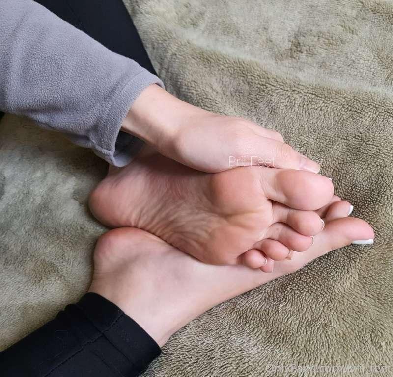 prii_feet main image