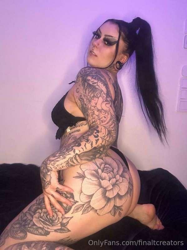 @sonzja tatuoitu ja lävistetty✨

JOI, SPH, G+G, SWITCH, PVC,..