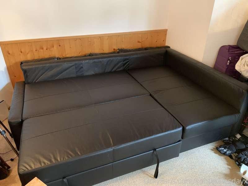 New playground 🙏🏻🥳 what do you think? 😏

Neuer Spielplatz 🙏🏻..