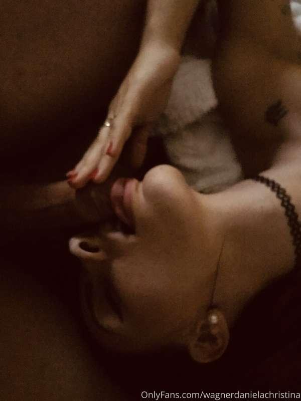 Ador sa sug pula, fac un deepthroat de milioane 😈
@wagnersor..
