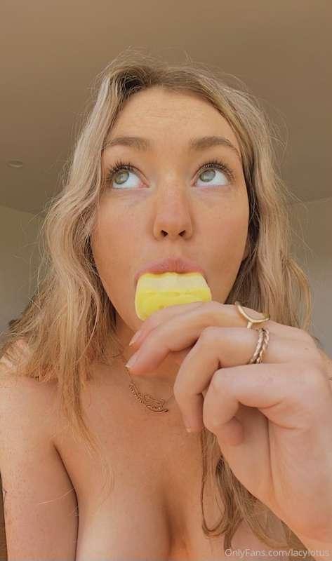 check your inboxes babes i just sent out the whole popsicle ..