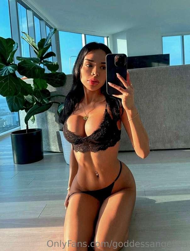 I hope you imagine fucking me in this 🖤