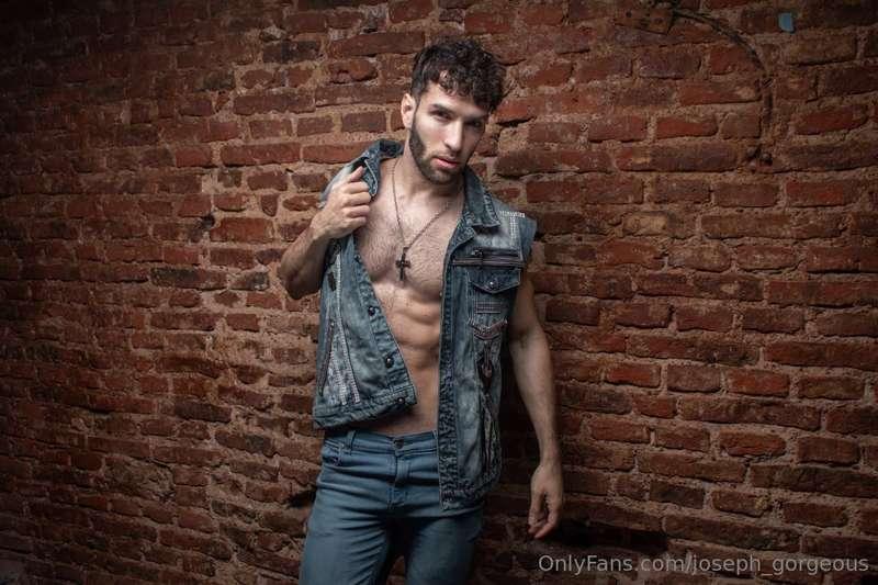 joseph_gorgeous image #1