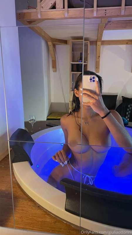 💦