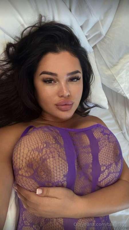 🔞FREE SUB @july.glow 🔞@july.glow is horny slutt with big nat..