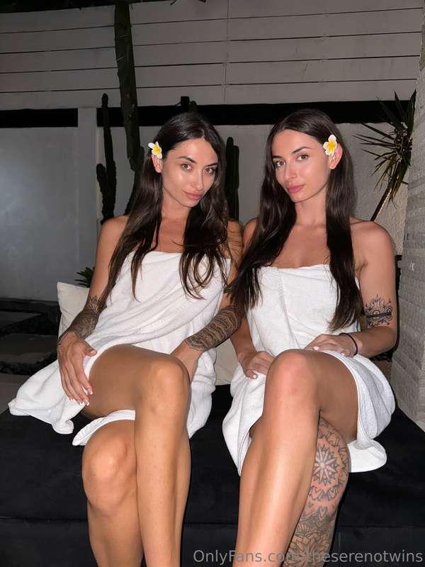 Should we take off the towel?👀🙈