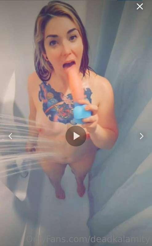 Quick shower snaps but a filling meal getting to play with m..