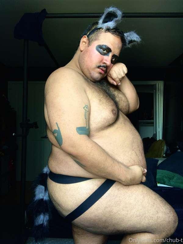 Slutty Raccoon! Lift my tail and fuck me hard!