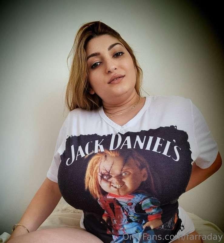 Do you like my T-shirt? 😋🤭😱