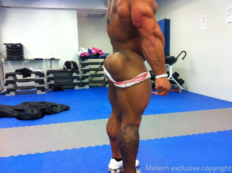 I don’t display just another naked body… i display my body a..