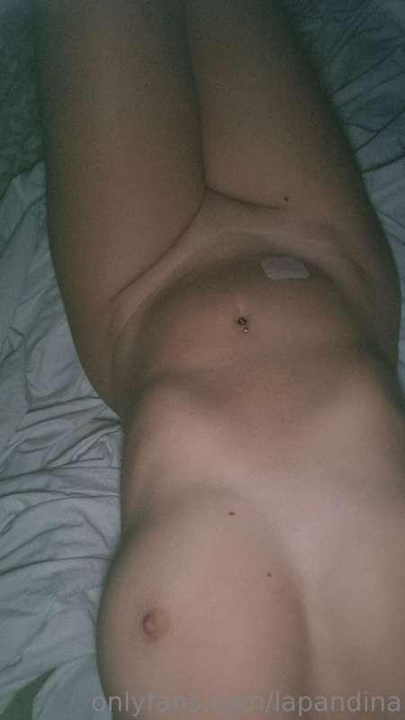 Buongiorno, oggi ancora a letto, vuoi venire qui vicino a me..