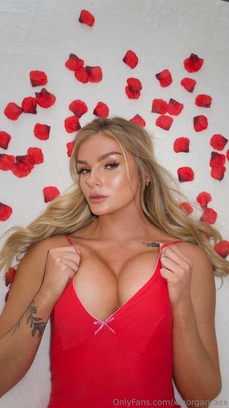 Cupid’s got competition this year 😘💘