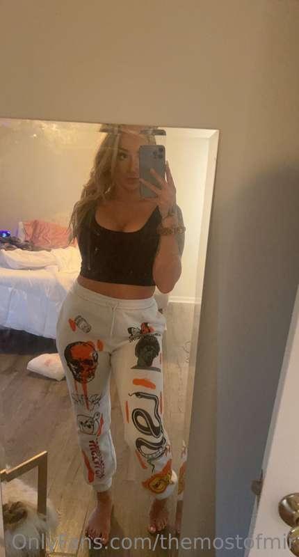send me a 🍆 picture so I can cum right now ❤️