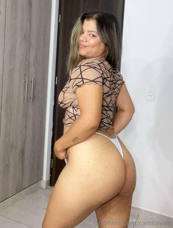 Am I your favorite gift this Christmas Eve? 🎁❄️