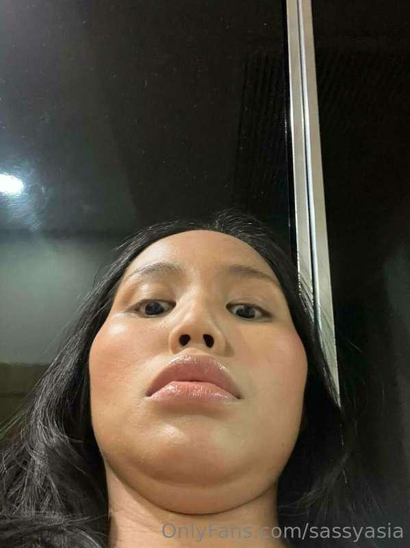 me when i use a face recognition to unlock my phone lol 🤭