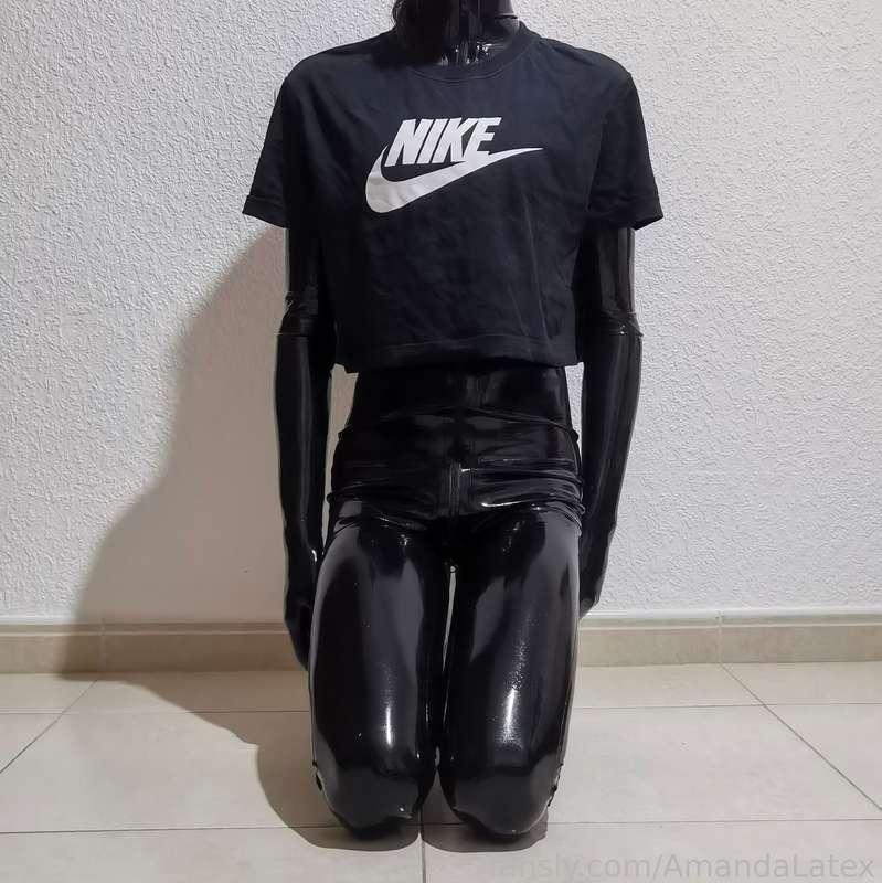 amandalatex image #9