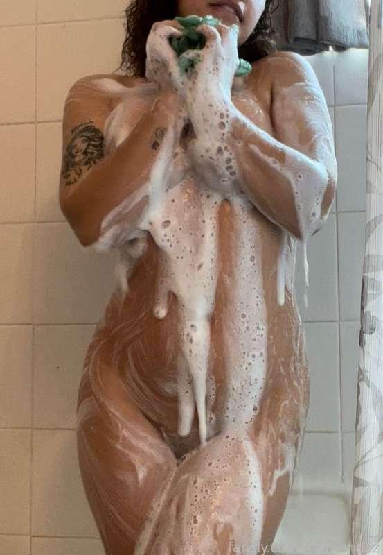 do you like this babe? 🥵 being a slut all for you 