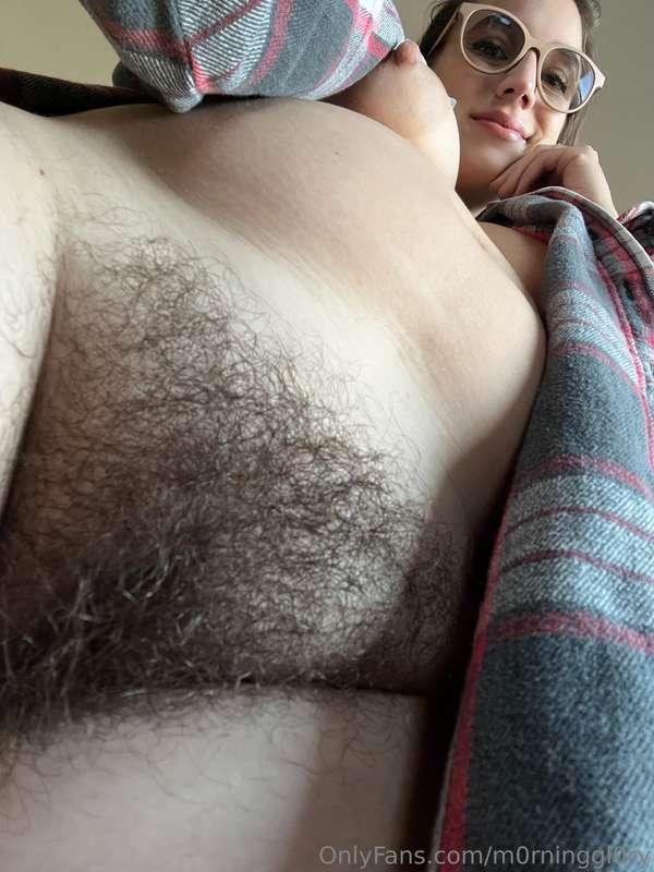 Bush in your face this very hairy Monday 💓