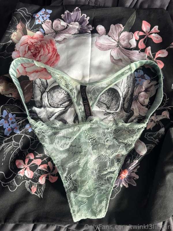 twinkl3lilstarr image #0