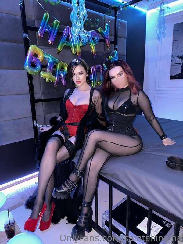 The hottest girls on the party ;) @lady_perse