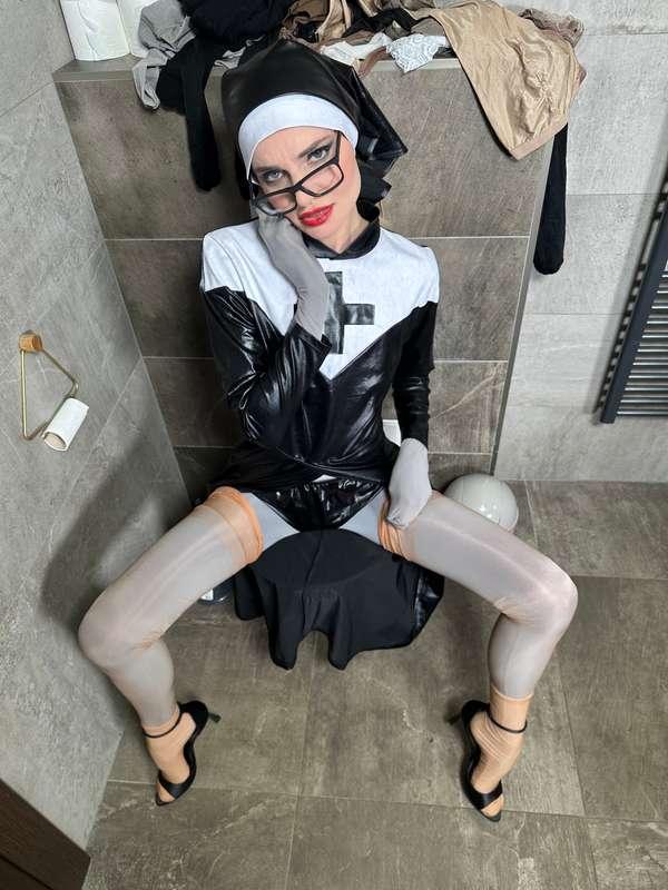 viki.vivien image #1