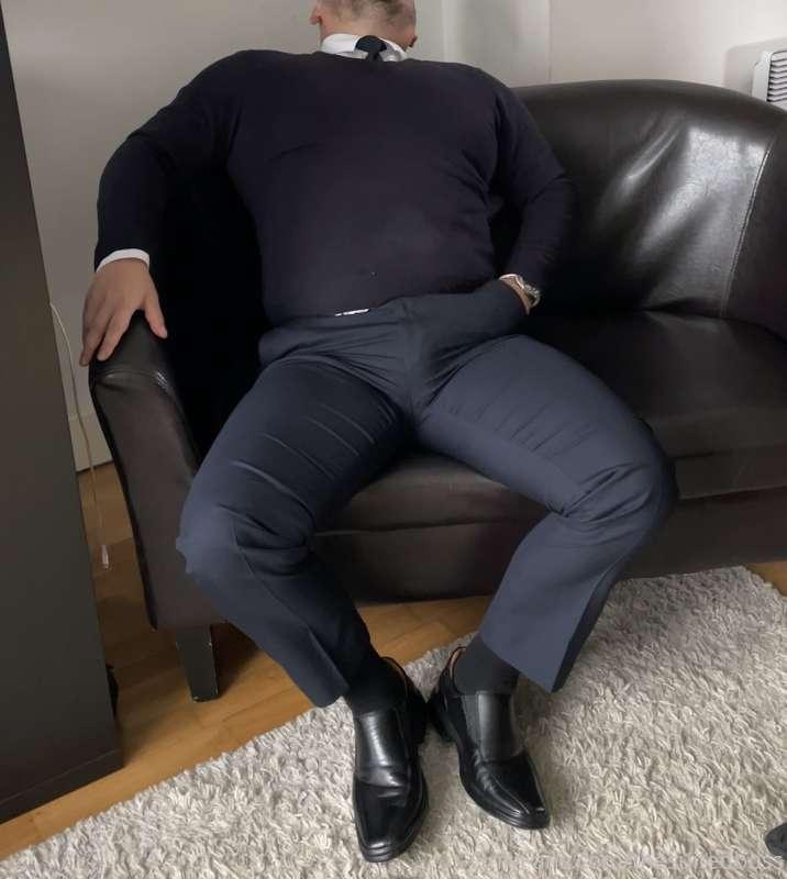 thesuitedboss image #3