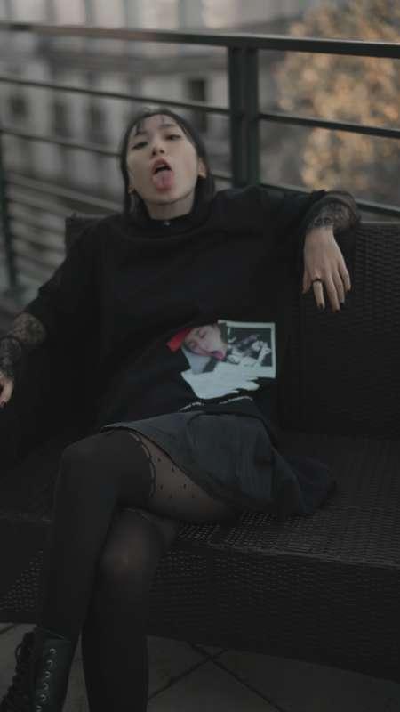 juneliu image #3