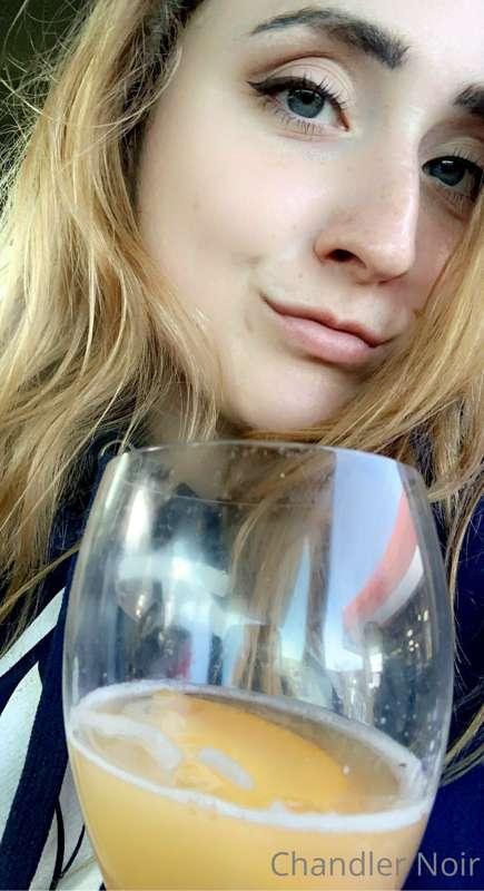 Mimosas anyone?😋🥂