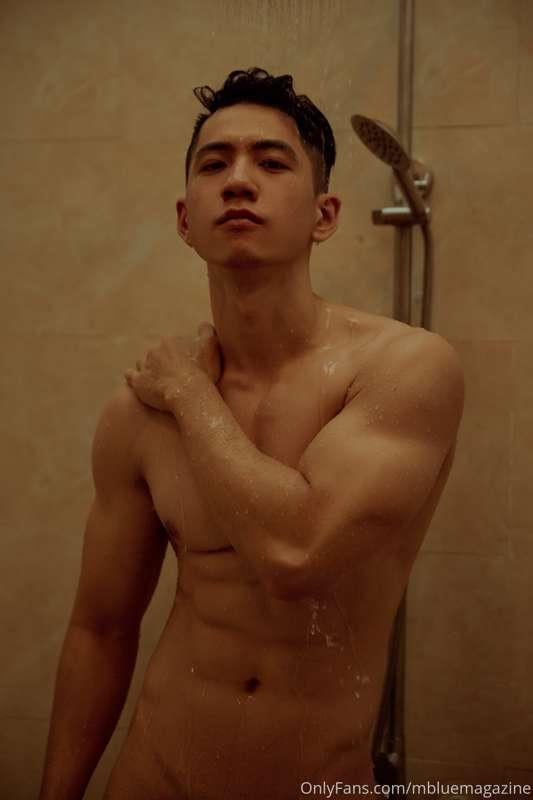 Take a Shower . Nice weekend all my friend
@dangquocdat 
___..