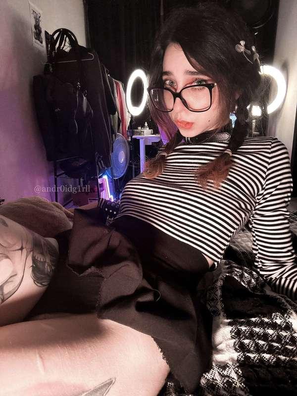 Please tell me how would you fuck me 

#fyp #school #collegegirl #daddy #barelylegal #glasses #nerdy #pigtails #teenager #egirl 