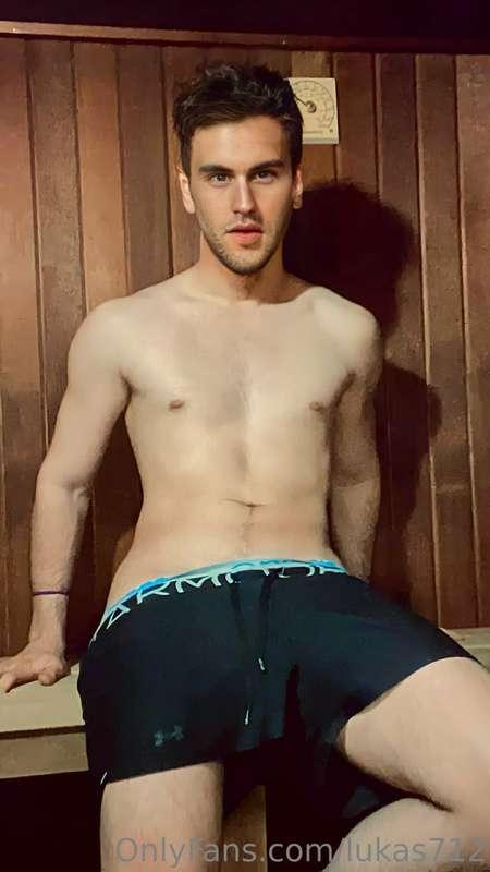 lukas712 image #1