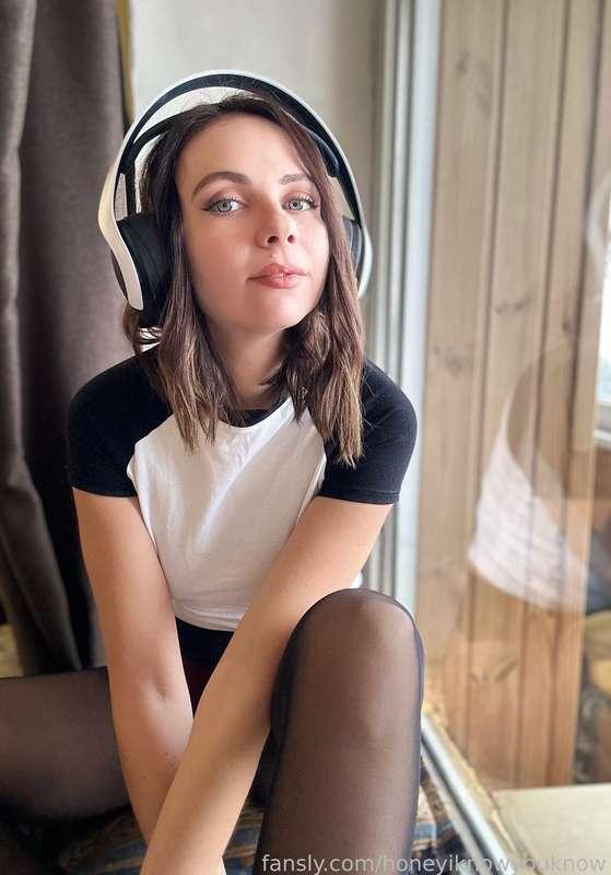 honeyiknowyouknow image #1