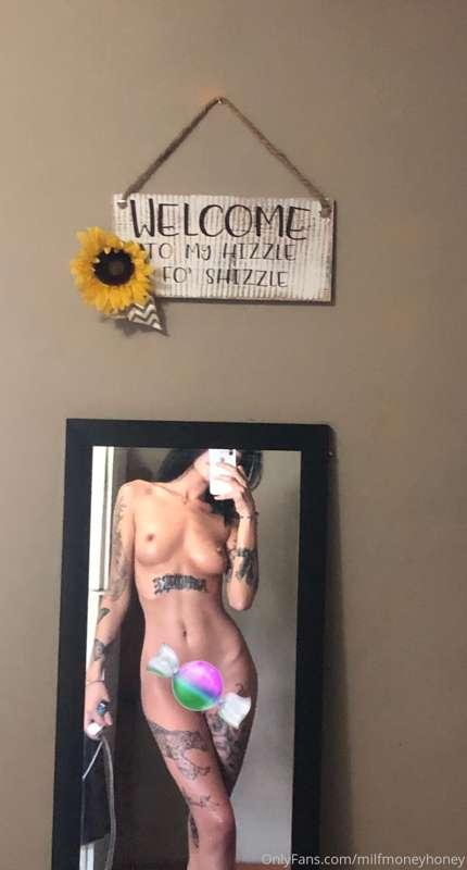 milfmoneyhoney image #0
