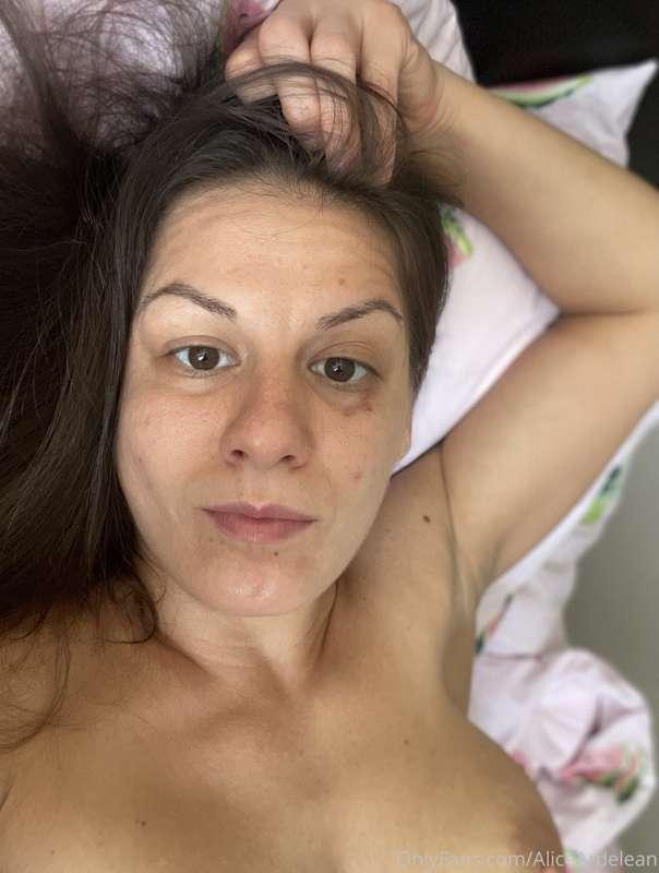 The reason why I'm a bit late with my custom videos🥺🥺🥺🥺 im a..