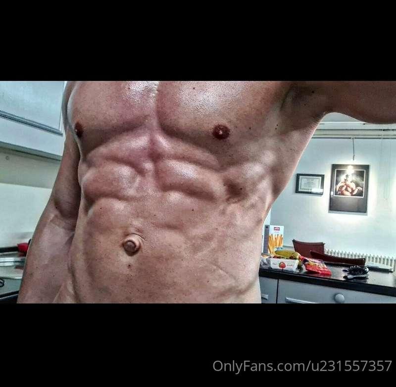 Once you sub to my VIP Account you have free access to all m..