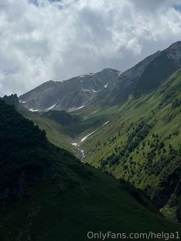 Day two. 
We had two options for the way: the Abudelaur Lake..