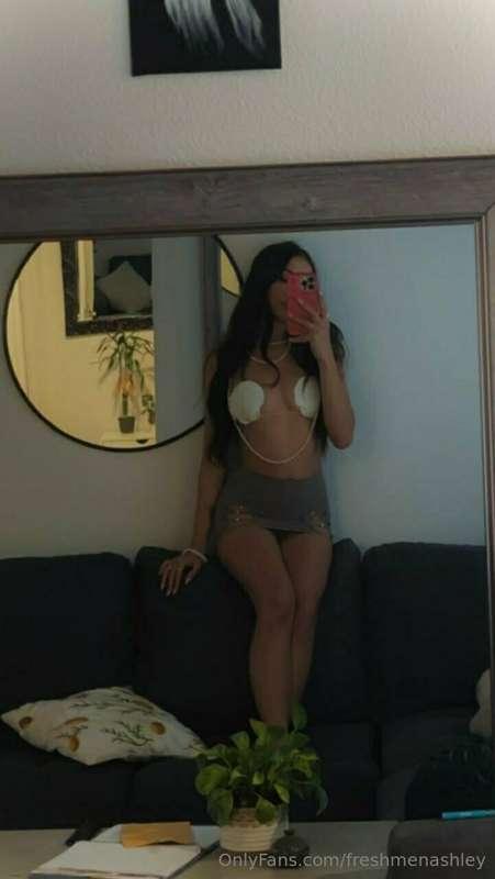 I’m not wearing panties… wanna guess why?