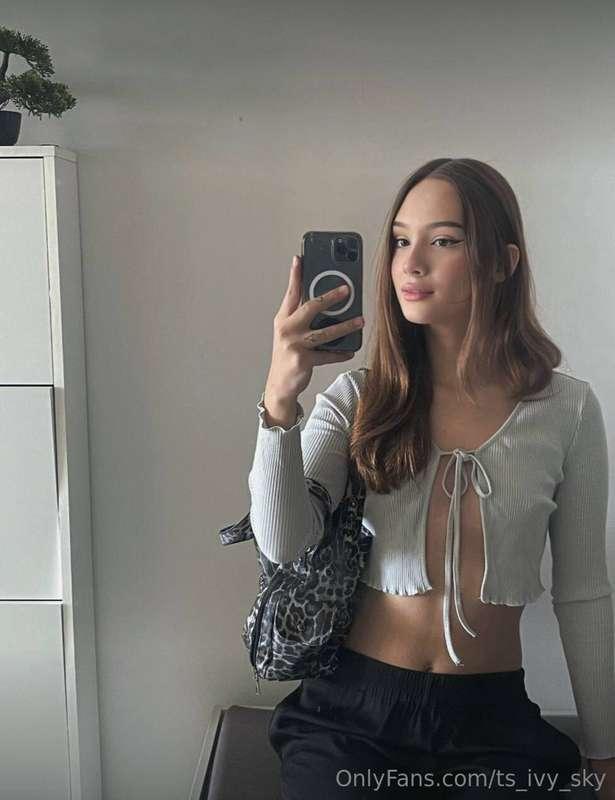 Caught the moment between the floors between «yesterday» and..