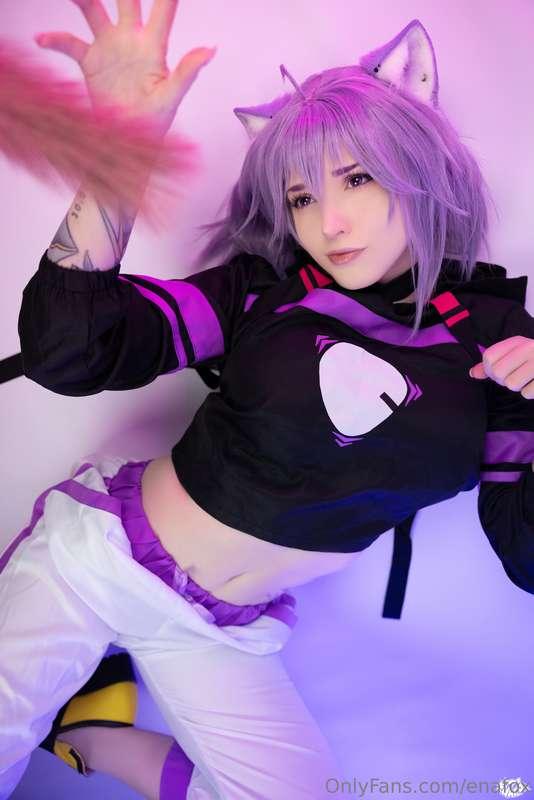 Nyan! I'll catch you! 🐱💜✨️~  First Nekomata Okayu cosplay ph..
