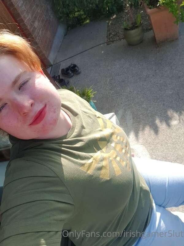 Absolutely loving my new top if u know the symbol ur a legen..