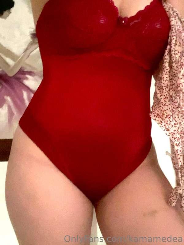 Beautiful soft body with lace. 🥰