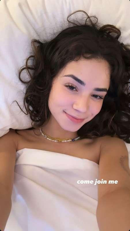 ### WANNA SEE MY UNCENSORED CONTENT? 😇
subscribe to my ONLYF..