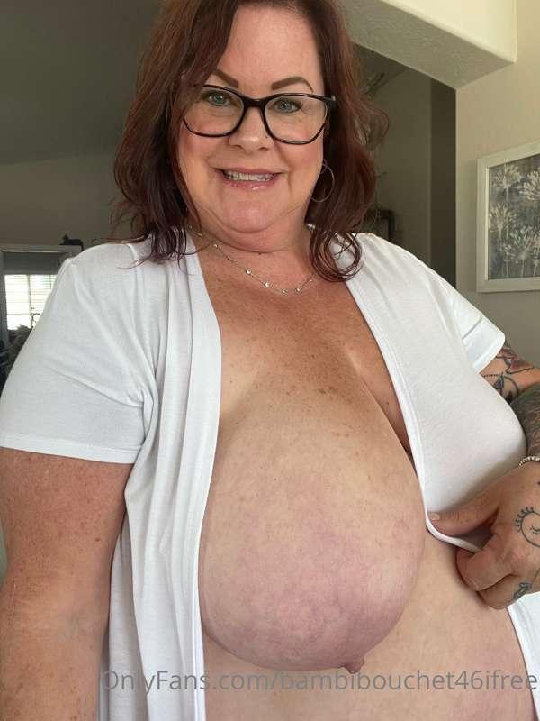 TATA Tuesday!!!! Cum lick and suck my gigantic boobies pleas..