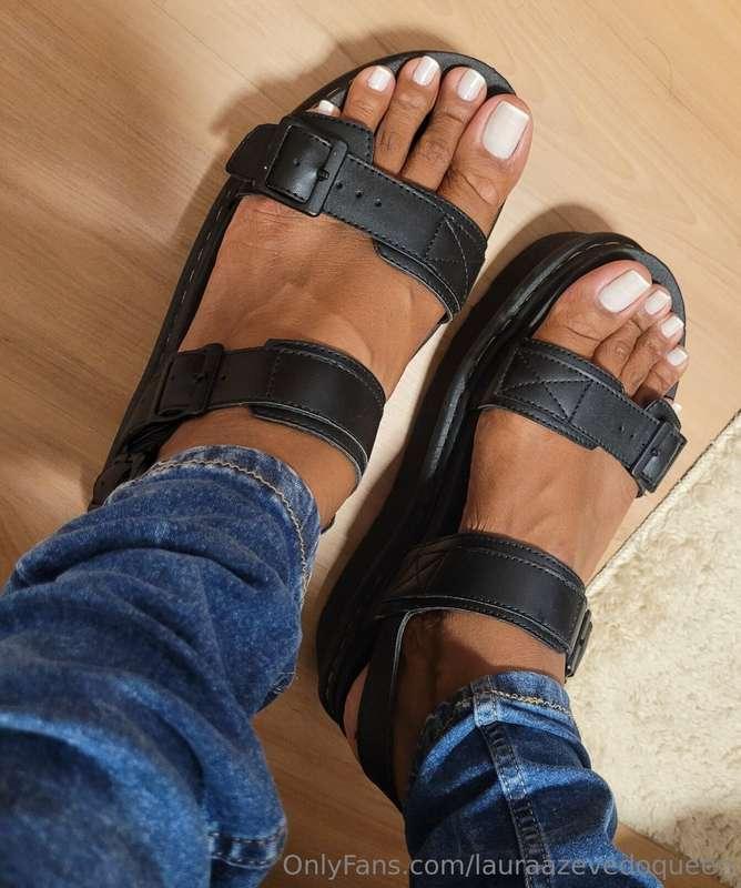 lauraazevedoqueen image #0