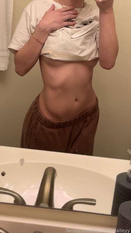 lilyyofthevalleyy image #1