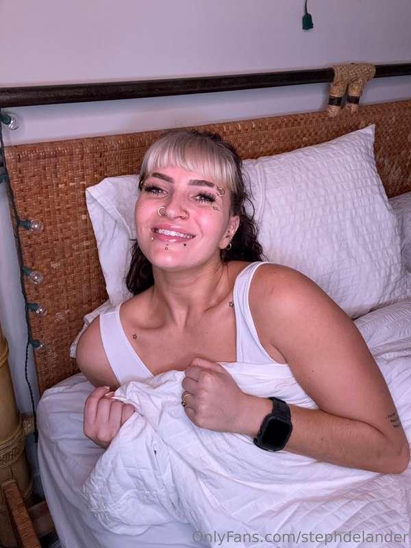 hi there… don’t act shy now 😏 