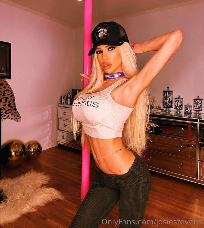 Fun on the Pole 💕