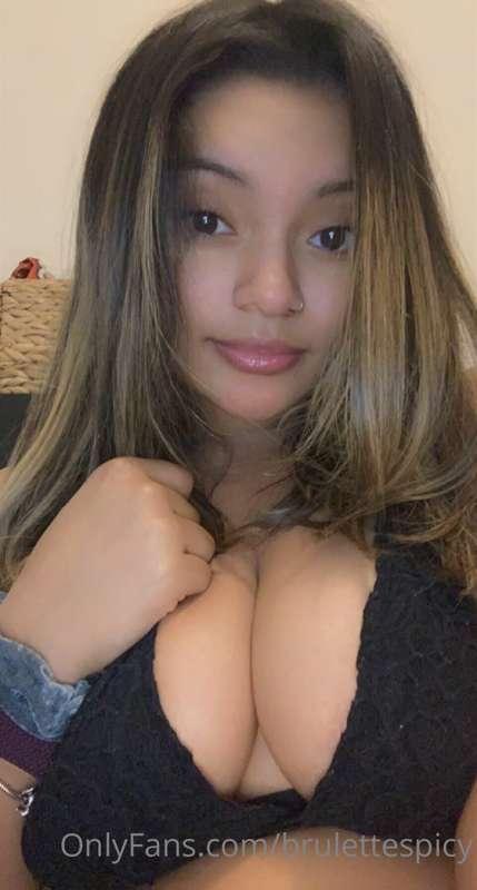 Hi guyssss I’m sorry I haven’t posted:((((

See me on live t..