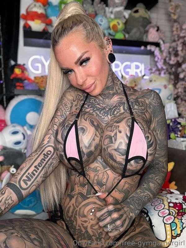 Let me just take off my 👙 for you baby ! 